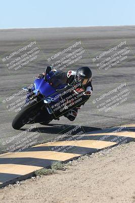 media/Oct-13-2025-Moto Forza (Mon) [[a66d839500]]/4-C Group/Session 2 (Bowl)/